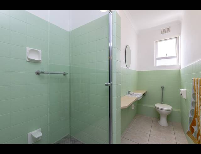 2 BEDROOM APARTMENT TO LET IN MOUILLE POINT